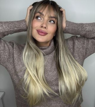 Balayage blond dlouhá paruka Linda s hustou ofinou😍😍😍 Tuto a další stylové paruky z naší nabídky zakoupíte prostřednictvím...