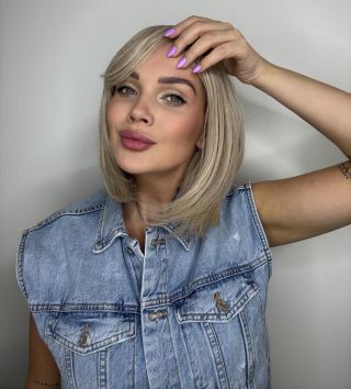 Blond krátká paruka Kayla🤩🤩🤩 Tuto a další krásné paruky z naší nabídky objednáte prostřednictvím našeho e-shopu🛍️🛍️🛍️...